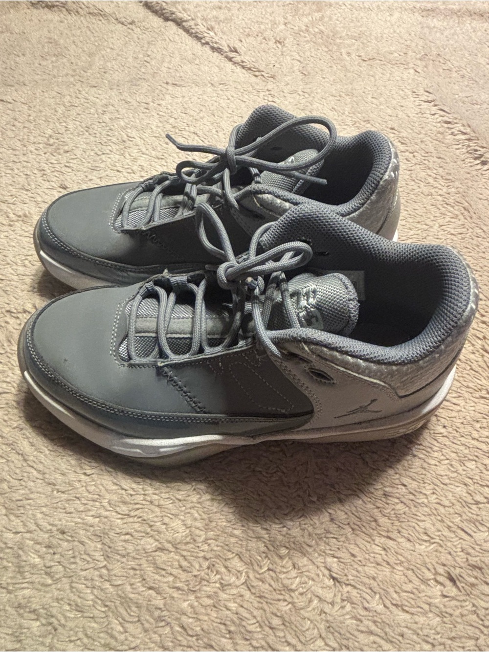 Boys Gray Jordans- Classic Training Shoes - Picture 2 of 5